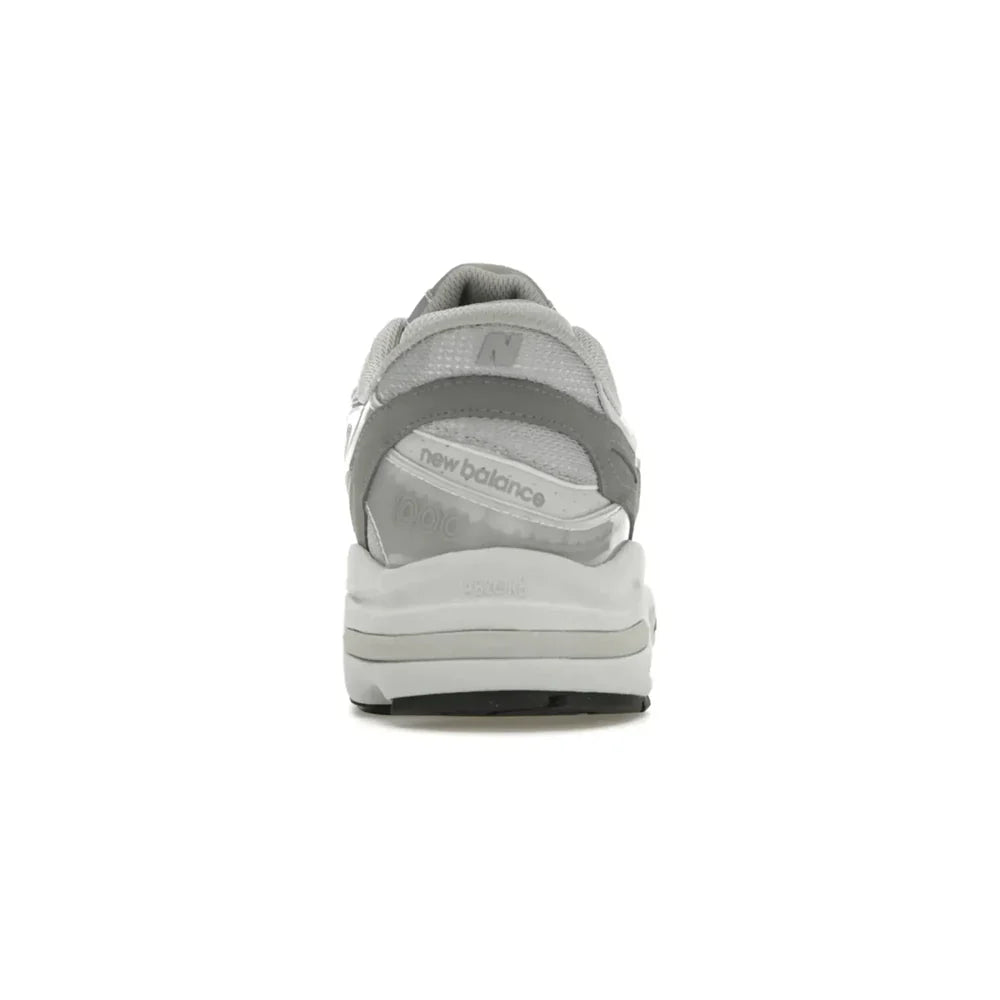 New Balance 1000 metallic silver