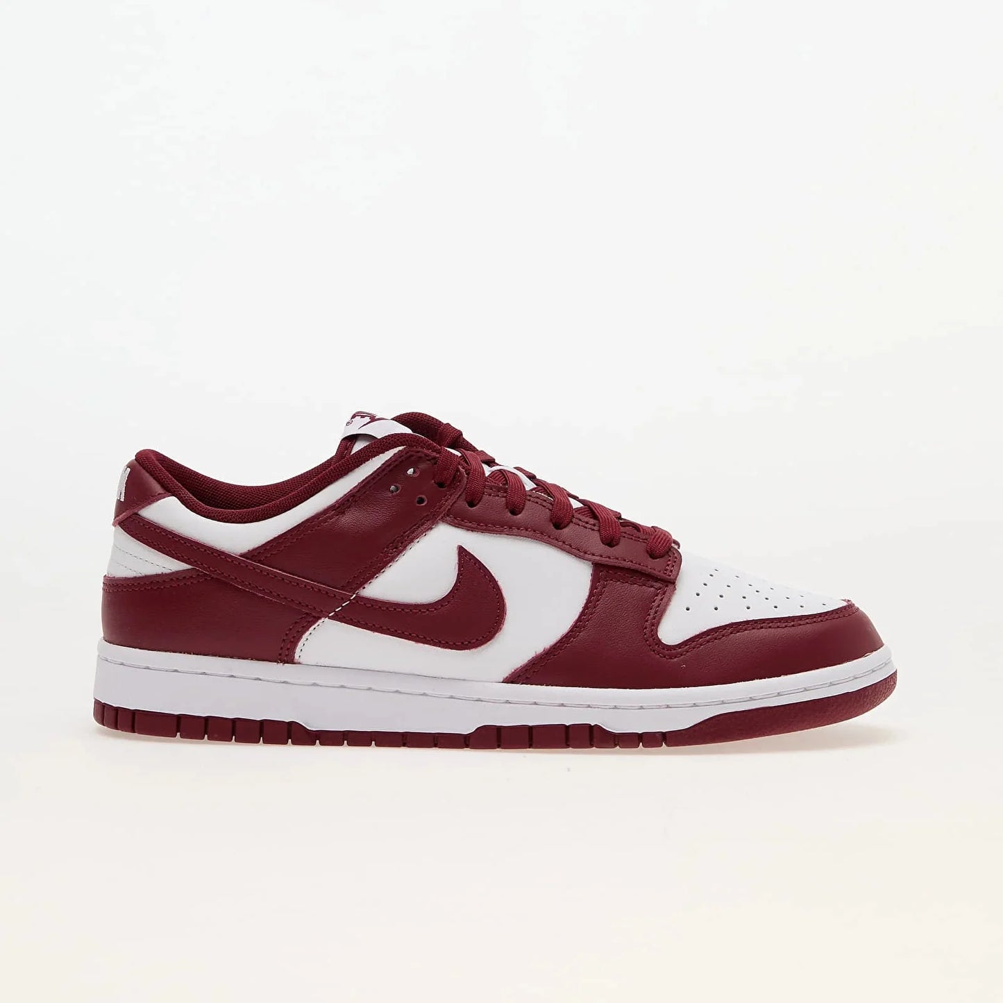 Nike dunk low team red