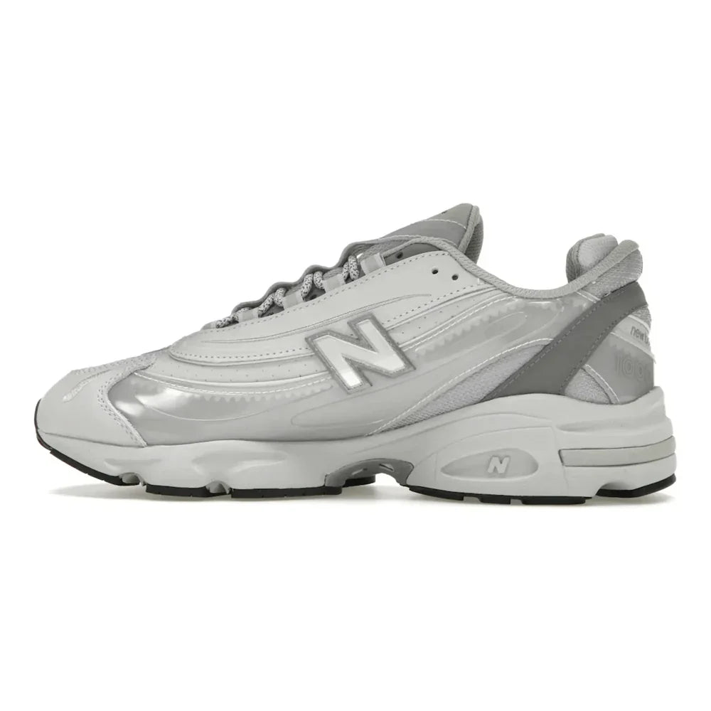 New Balance 1000 metallic silver