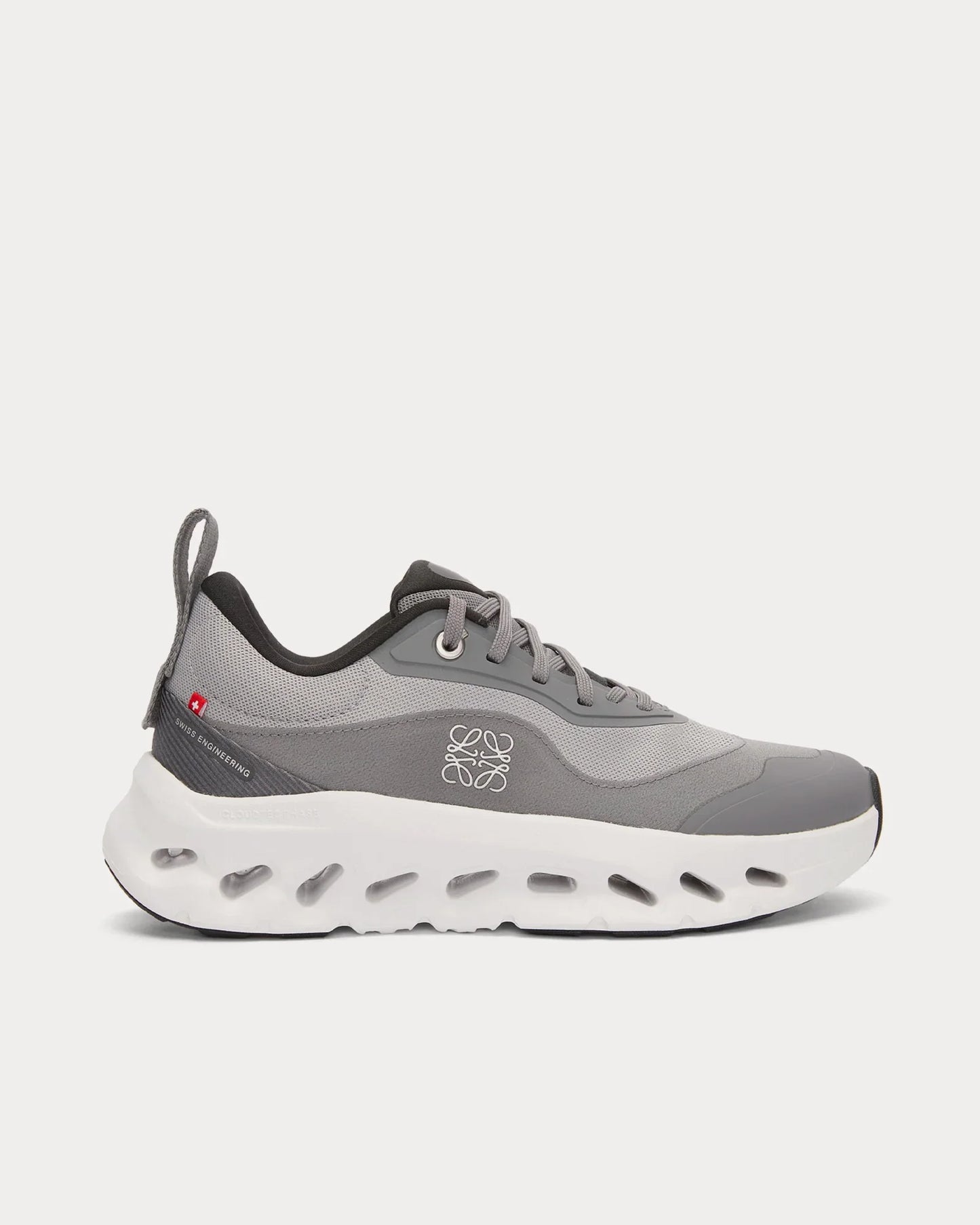 On Running x Loewe Cloudtilt 2 grey